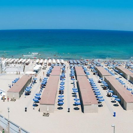 Appartamento di fronte al mare Bari Esterno foto